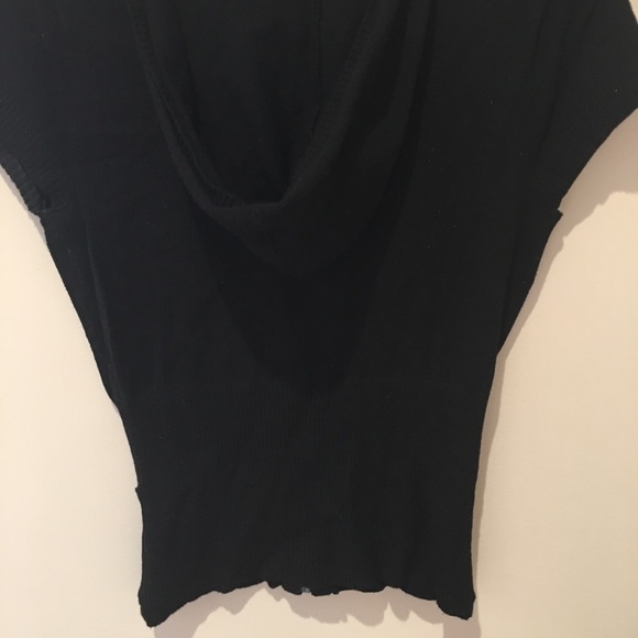 Like new Guess Sweater hoodie - Picture 8 of 8